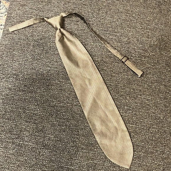 EUC Andrew Fezza pewter satin 5 button vest and tie set - Picture 7 of 9